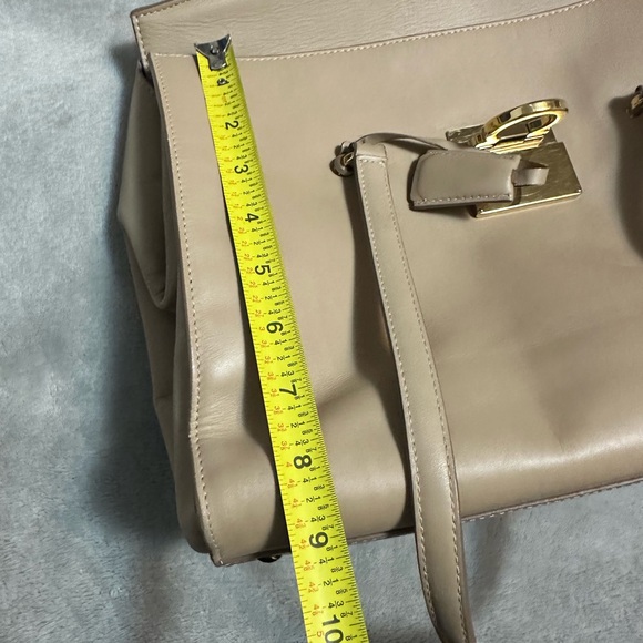 Salvatore Ferragamo women bag - Picture 12 of 13